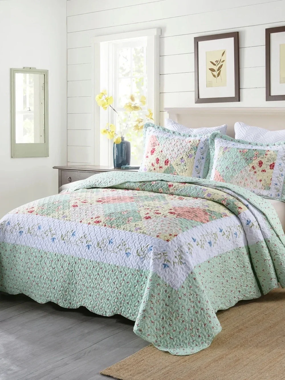 Floral Patchwork king 3 piece Quilt Set - Mint Green